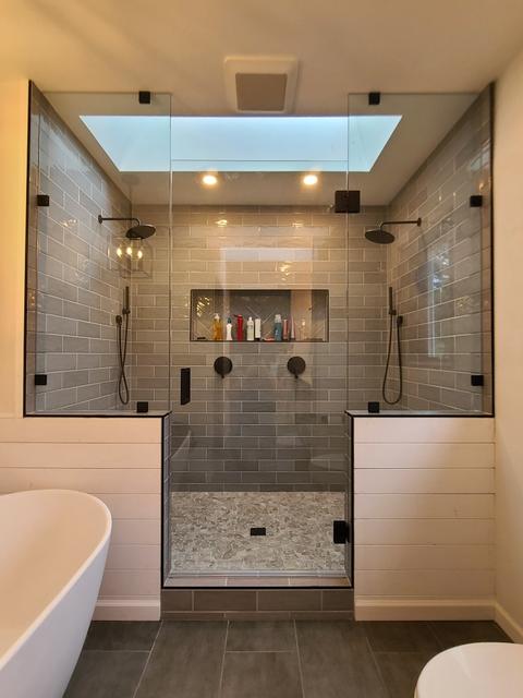 Walk-in with knee-wall panels · Matte black