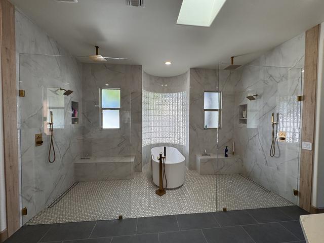 Twin walk-in splash panels