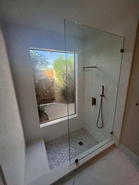 Walk-in splash panel · Satin brass