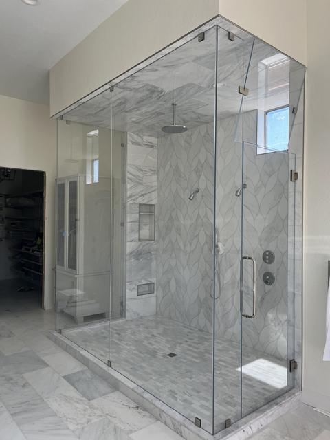 Floor-to-ceiling steam enclosure